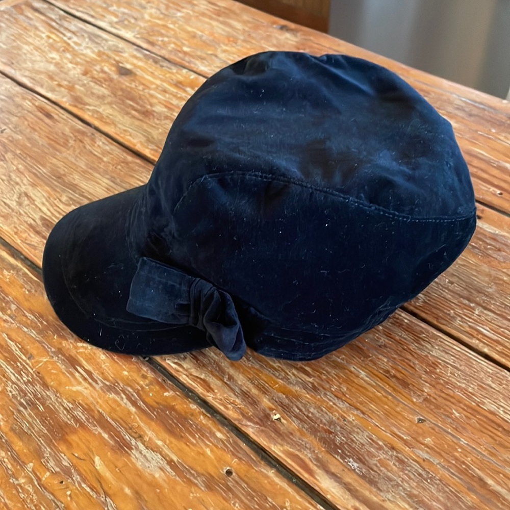 Black hat, faux suede,